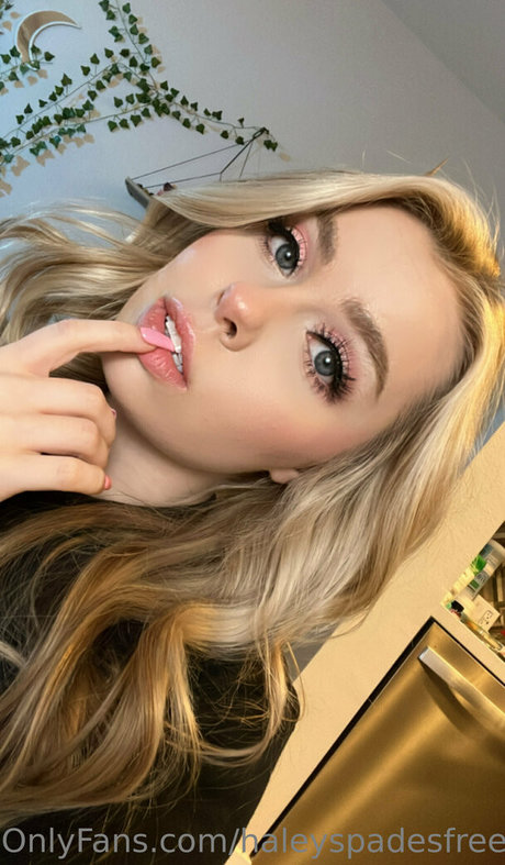 haleyspadesfree セクシーなスター 写真