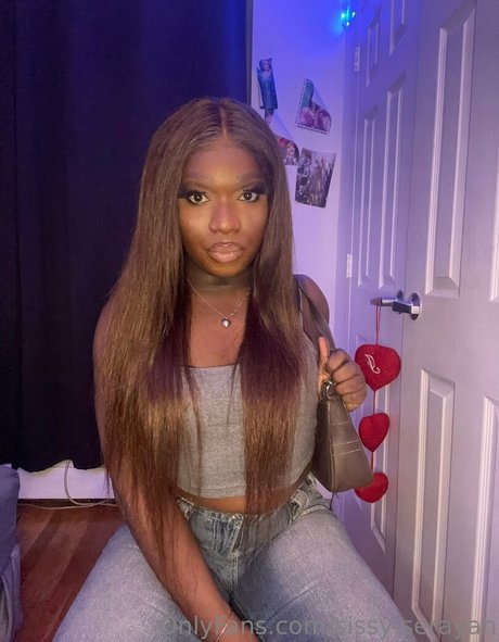 sissy serayah エロティックモデル ギャラリー