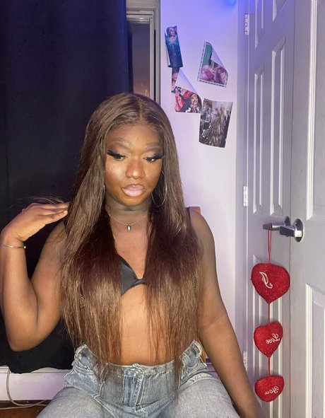 sissy serayah 素敵なスター 写真