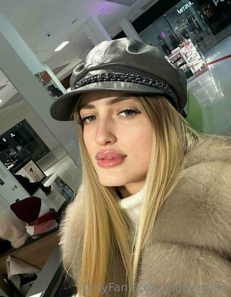 kinky ella1 独占スター 画像