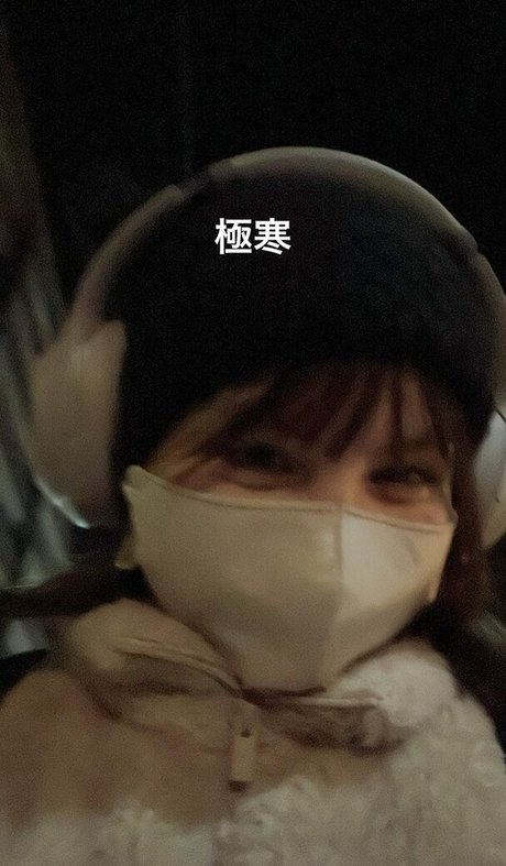 ひもオンリーファン ポルノ 写真