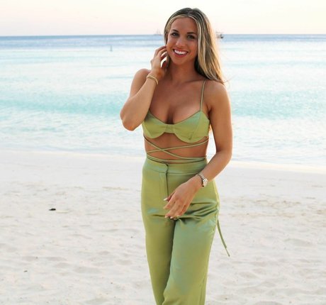 Erin Dolan アダルトスター 写真