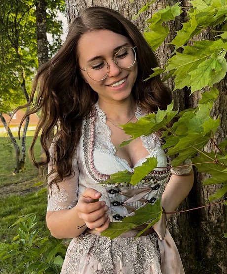 射精 顔射 OnlyFans セクシー裸 画像