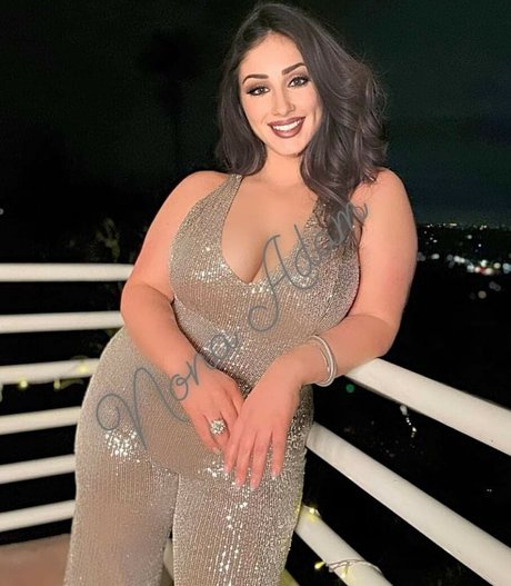 Nona Adams エロティックなポルノスター 画像