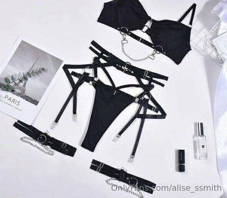 alise ssmith 高品質モデル 画像