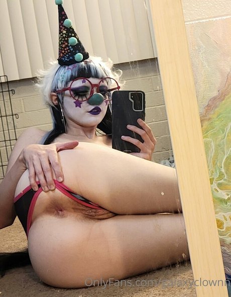 ティーンシーメールOnlyFans xxx ギャラリー