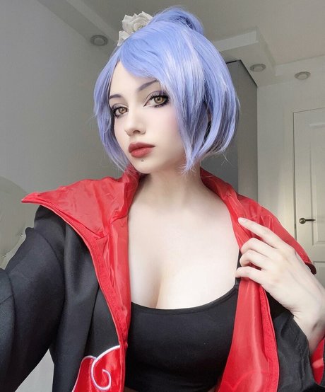 Evelinaava 裸のスター ギャラリー