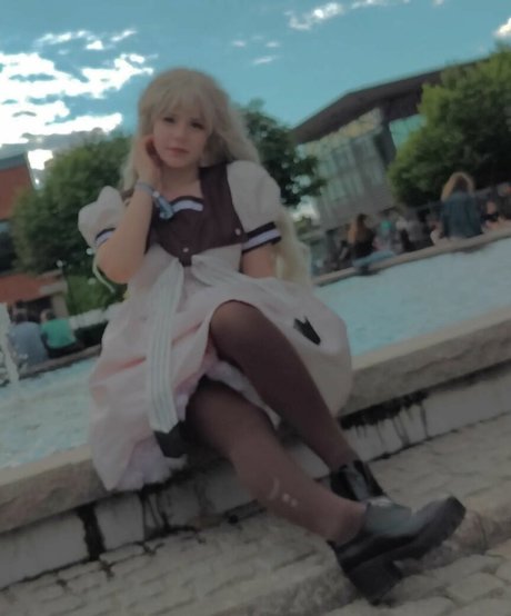 frogzzi アートモデル 画像