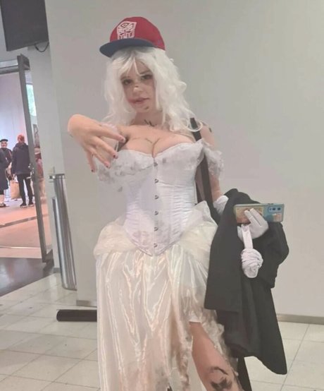 frogzzi 裸のモデル 写真