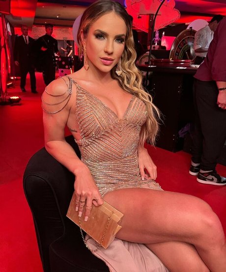 巨根ゲイOnlyFans ホット裸 画像