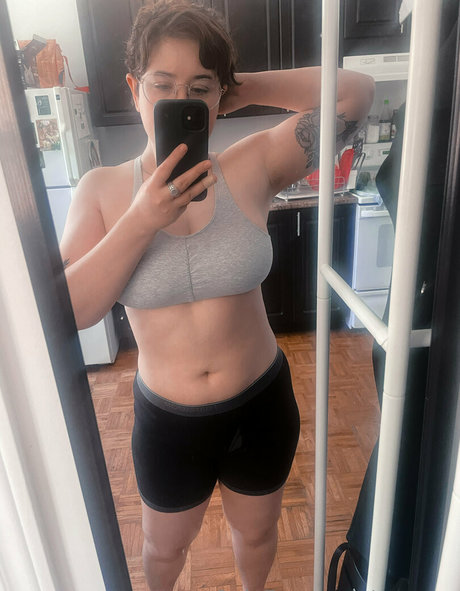 grraves xxxモデル 写真