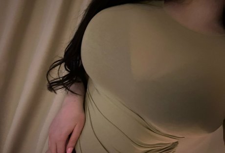 bigboobsbunnygirl ポルノスター 写真