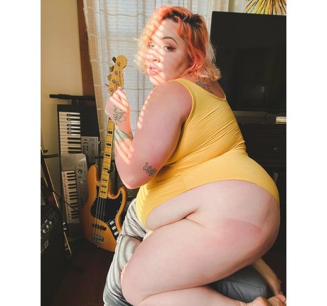 主観視点のアジア人OnlyFans ホットポルノ ギャラリー