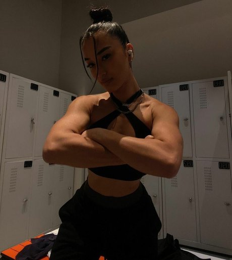 OnlyFansを無効にしました セクシーヌード 写真