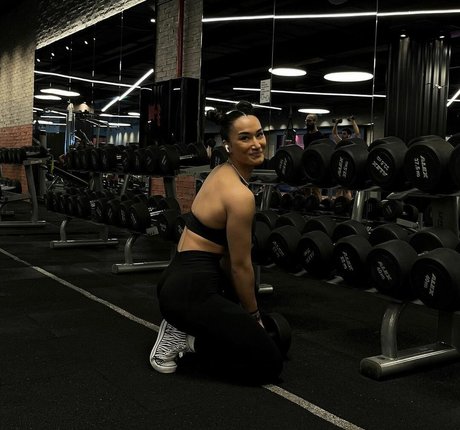 張りのあるおっぱいOnlyFans アートポルノ 写真