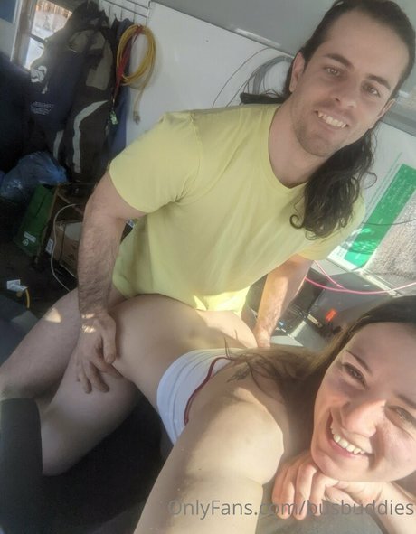 busbuddies アートポルノスター 写真