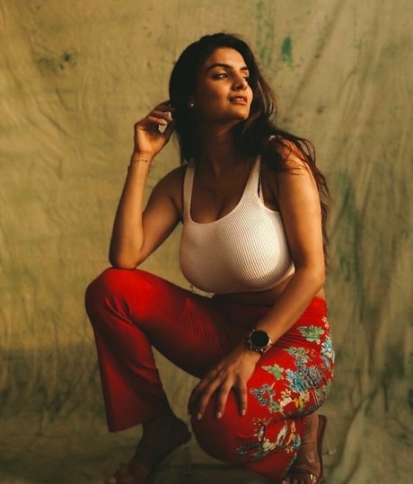 Anveshi Jain 素敵なスター 写真