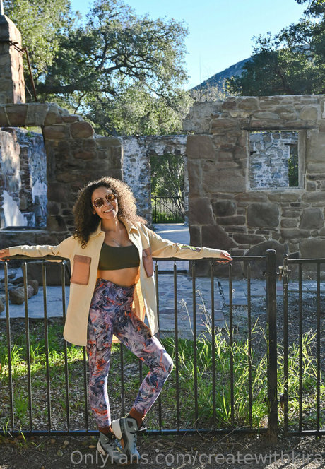 createwithkira ポルノ女優 写真