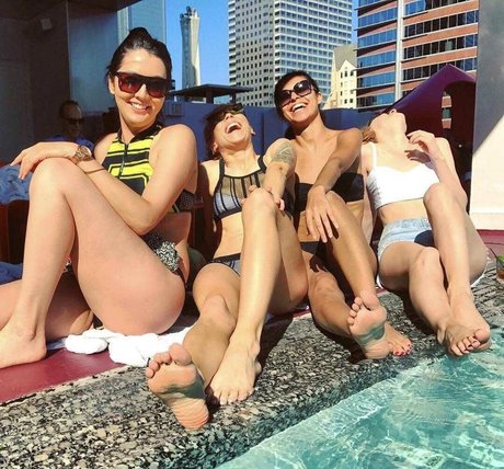 母娘オンリーファン 無料セクシー ギャラリー