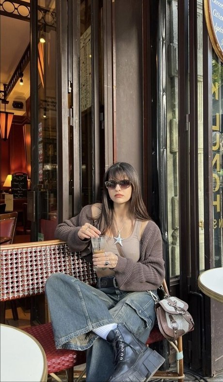 Zeynep Kurubacak ポルノスター 高品質 写真