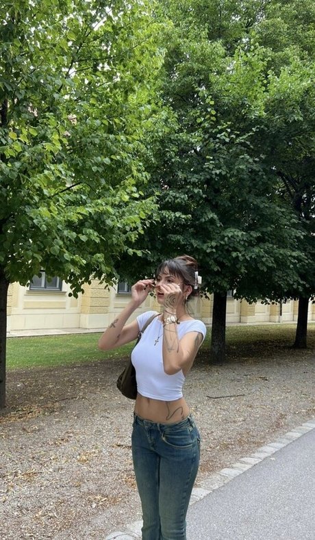 Zeynep Kurubacak アートポルノスター 写真