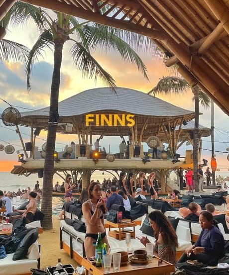 Bhumicka Singh スター ヌード アーカイブ