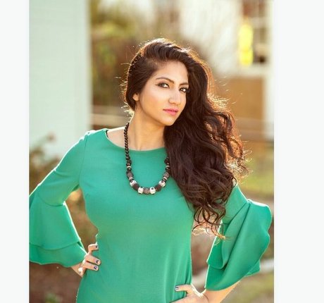 Komal Bhagat アートモデル 写真