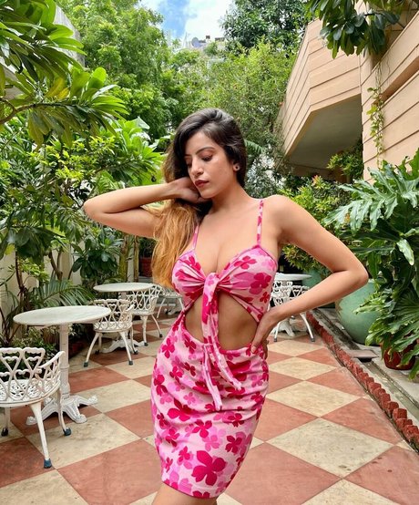 Akshita Dutta ポルノスター 写真