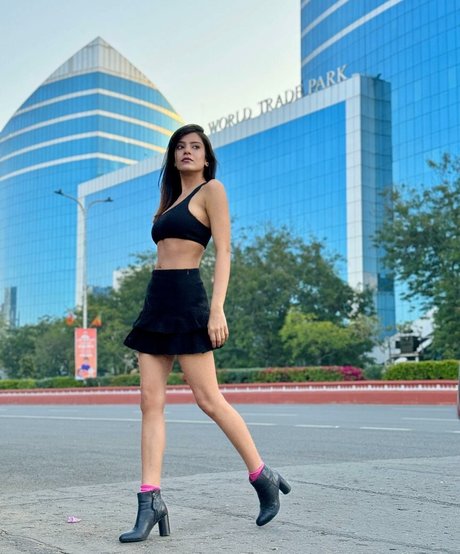 Akshita Dutta セクシー女優 写真