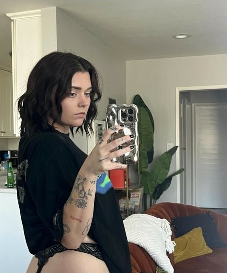 Erin Dougal 素敵なモデル 写真