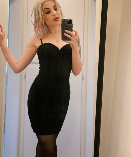 tithegirl ヌードのポルノスター 画像