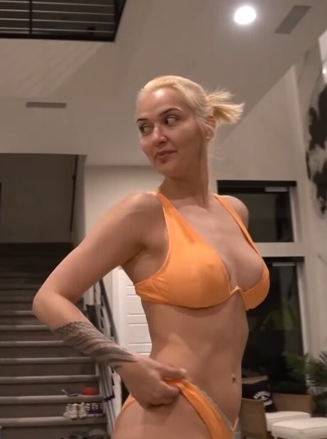 Geovanna Antoinette アートモデル 画像