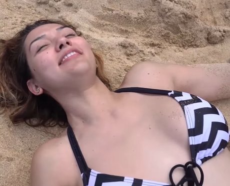 Geovanna Antoinette 高品質のスター 写真