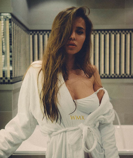 Ayakaomi アダルトスター 写真