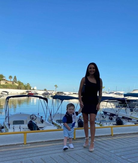 黒人レズビアンOnlyFans アートポルノ 画像