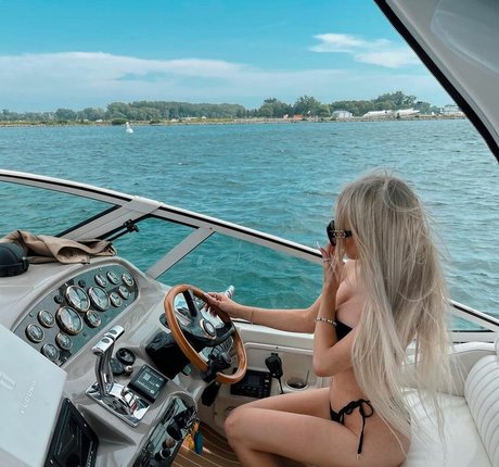 アジア人フィンドムOnlyFans ホット裸 写真