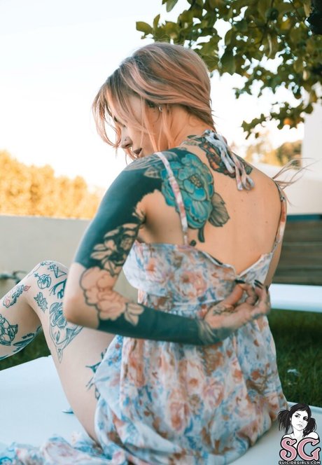 Ninaq エロティックなポルノスター アーカイブ