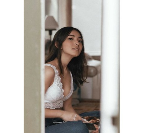 Maria Zhang 限定モデル 写真