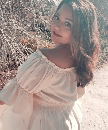 Brittney Lynn Vozar ポルノスター パーフェクト アーカイブ