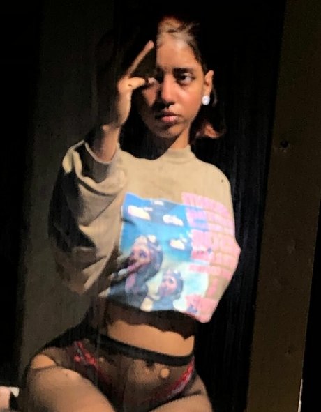 Breezly ホットなスター 写真