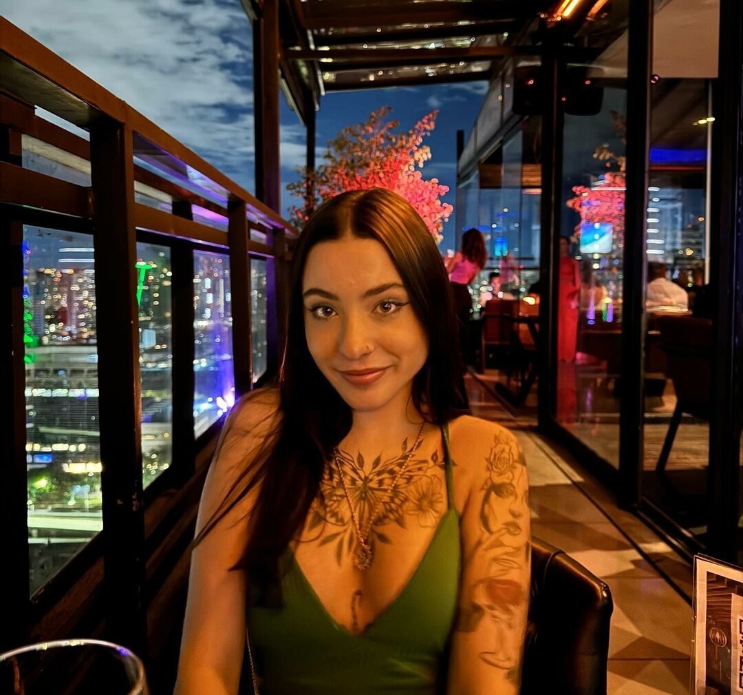 Ellen Maggnus 裸のポルノスター 写真