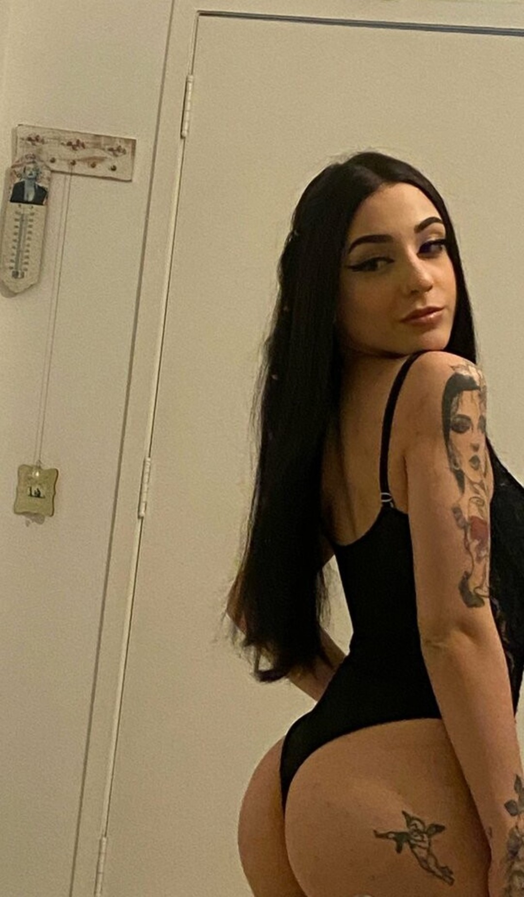 Ellen Maggnus 美しいスター 写真