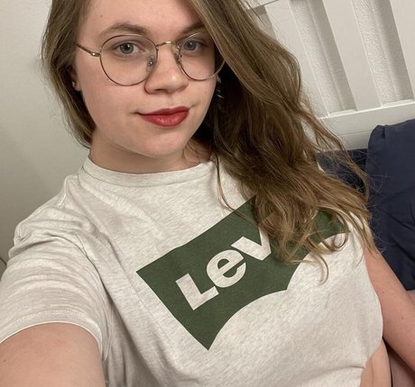 Lina Love 女優 写真