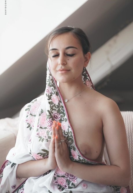 Yasmeena Ali 高品質のスター 画像