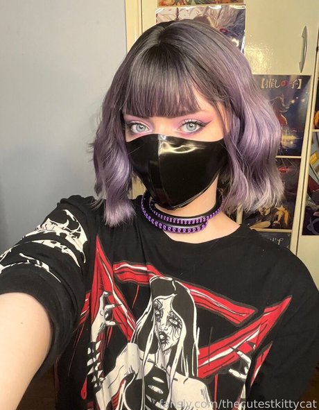 小柄なアジア人OnlyFans パーフェクト 写真