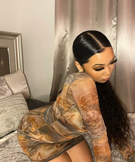 アジアンシャワー OnlyFans 可愛い 写真