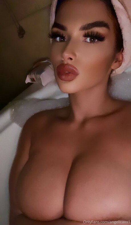 姉妹OnlyFans セクシーヌード 画像