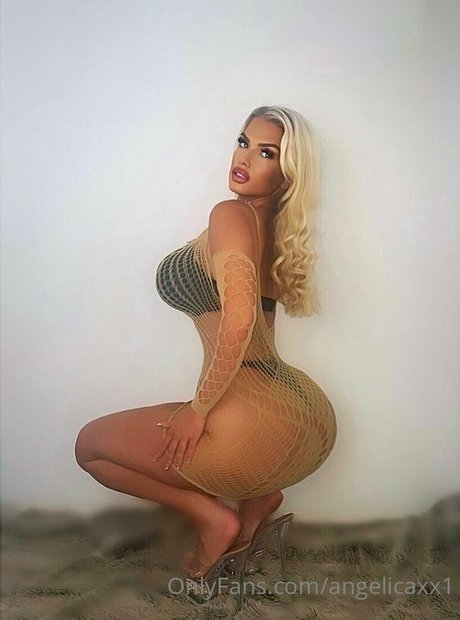 Angelica Sharpe 女優 アーカイブ