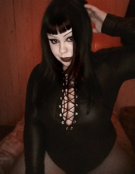 Dehmonianyx 独占女優 写真