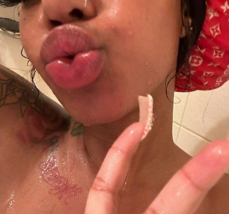 OfficialLadiiScorpio セックスモデル 画像